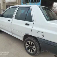 پراید98 و کوییک 403.هر دو کاملا بیرنگ