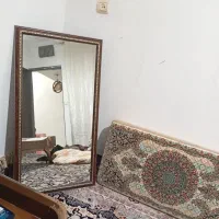 ۲عدد پشتی در حد آکبندو ۱آینه کاملا سالم|پشتی|کرمانشاه, |دیوار