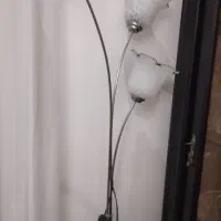 آباژور ایستاده