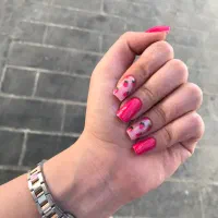 تخفیف بی نظیر ویژه خدمات ناخن با کیفیت بالا