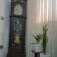 ساعت ایستاده بسیار تمیز