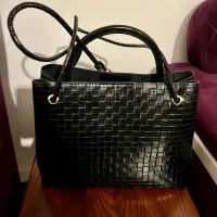 کیف‌ دوشی کاملا جادار و شیک و نو