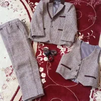 یک عدد کت و شلوار پسرانه 3تکه