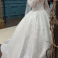 فروش انواع لباس عروس مزونی