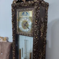 ساعت ایستادە