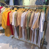 واگذاری پوشاکی فعال بدلیل جابجایی|اجارهٔ مغازه و غرفه|جم, |دیوار