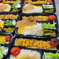 آشپز حرفه ایی جوان کباب گیر عکسها نمونه کارهامن