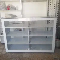 ویترین وقفسه مغازه
