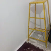 چهارپایه فلزی