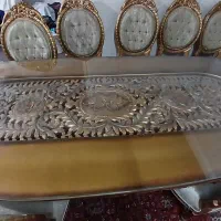 میز نهارخوری ۸نفره منبت کاری ومبل سه نفره درحد نو