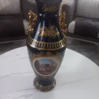 گلدان بزرگ سورمه ای طلاکوب با یه ترگ کوچیک