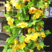 گل آبشاری با گلدان
