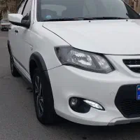 کوییکR سفید مشکی مدل ۴۰۲