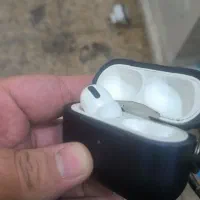 ایرپاد پرو اصلی  تک گوش گوشی سمت راستش نیست