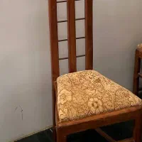 ۵ عدد صندلی چوبی هر عدد ۵۰۰ تومن