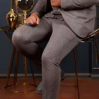 کت‌شلوار ‌مردانه