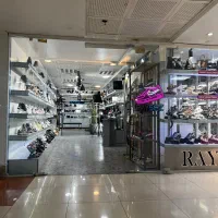 فروشنده و ادمین کیف و کفش