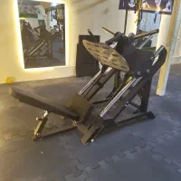 دستگاه بدنسازی ، ورزشی ، پرس پا