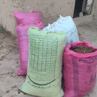کود گاوی خشک شده بسته بندی در کیسه