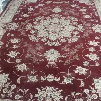 فرش قرمز