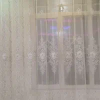 پرده اشرافی جنس حریردرحدنوسالم ۴متری پشت بنجره