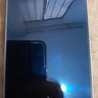 سامسونگ Galaxy J5 (2016) با حافظهٔ ۱۶ گیگابایت.