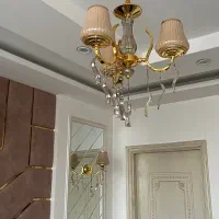 لوستر طلایی اتاق خواب به همراه دو عدد دیوار کوب