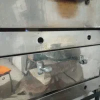 فر صندوقی پیتزا تر تمیز همراه با پایه