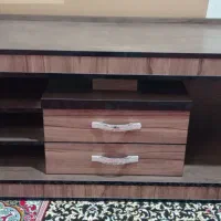 میز زیر تلویزیون