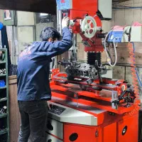 استخدام کارگر تراشکار موتوری سرسیلندر و سیلندر