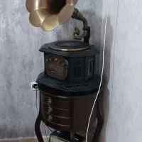 گرامافون با میز