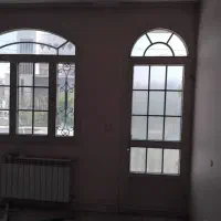 در و پنجره آهنی رنگ شده سالم|مصالح و تجهیزات ساختمان|قزوین, |دیوار