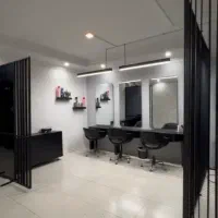 اجاره لاین در سالن زیبایی|خدمات آرایشگری و زیبایی|مشهد, دانشجو|دیوار