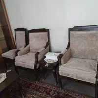 فروش مبل هفت نفره و ناهار خوری هشت نفره کار کرده