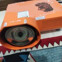 ویدیو پروژکتور فوق العاده قوی تاذ۳۰۰ اینچ کانادایی