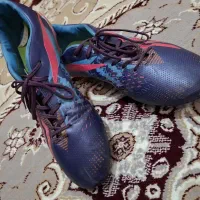 کفش فوتبال میخی چمن در حد نو