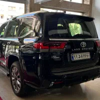 لندکروزر vxr موتور ۳۵۰۰ فول عمان مدل ۲۰۲۶/پلاک شده