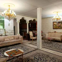واحد 200متری/دربست/لوکیشن عالی/140متر بنا