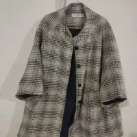 چند عدد پالتو و کاپشن|لباس|خوی, |دیوار