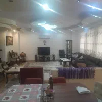 تک واحدی،۱۶۲ متری، دارای دو پارکینگ.‌معلم. صفاری