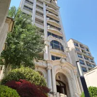 کار در ارتفاع پیچ و رولپلاک نما شستشوی نما