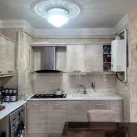 کابینت همراه با گاز و سینگ و هود در حد