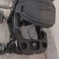 کالسکه نوزاد در حد نو استفاده نشده