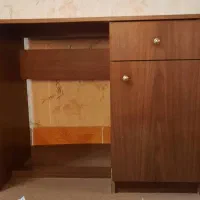 میز تلویزیون شیشه ای و میز تحریر چوبی