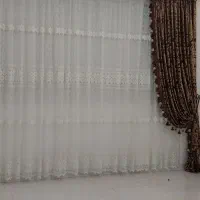 پرده به همراه والون و کتیبه