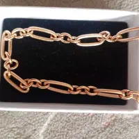 گردنبند و دستبند مشابه طلا