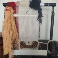 دار قالی با نخ و نقشه