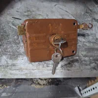 قفل درب حیاط