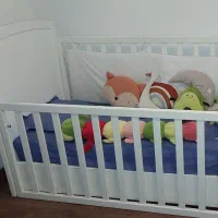 تخت خواب کودک و نوزاد|تخت و صندلی بچه|ساری, |دیوار