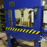 پرس هیدرولیکی کارگاهی ۱۰۰تن برقی